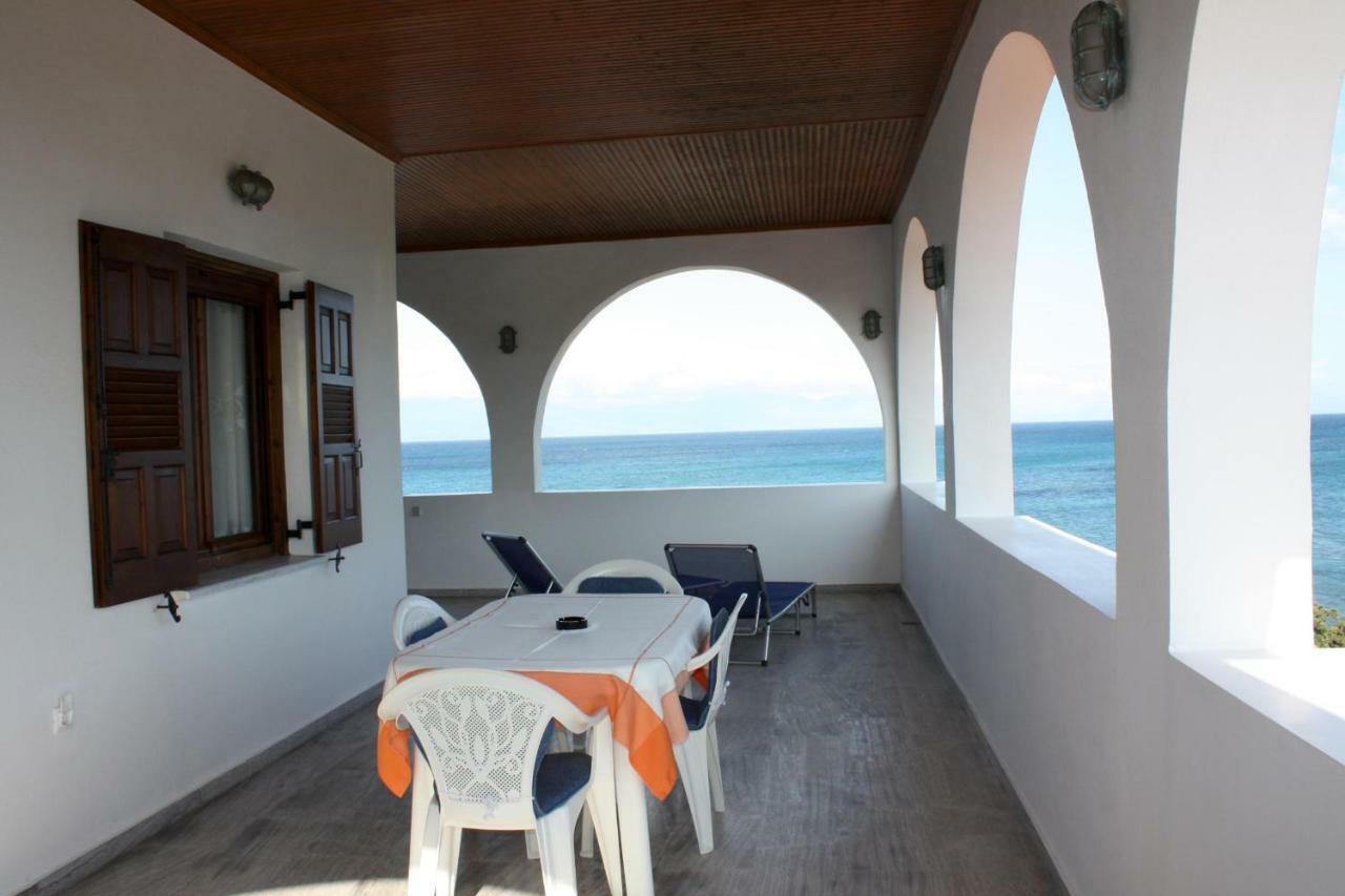 El Mar Apartment Kompoi Exterior photo